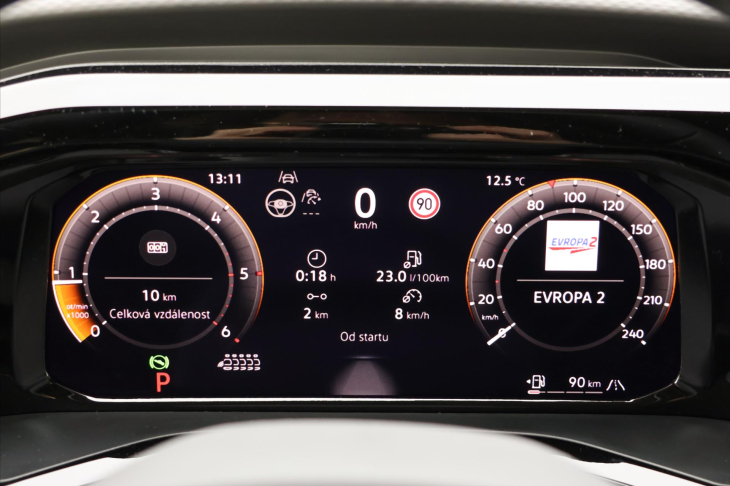 Volkswagen Multivan 2,0 TDI DSG Long Style 7-Míst