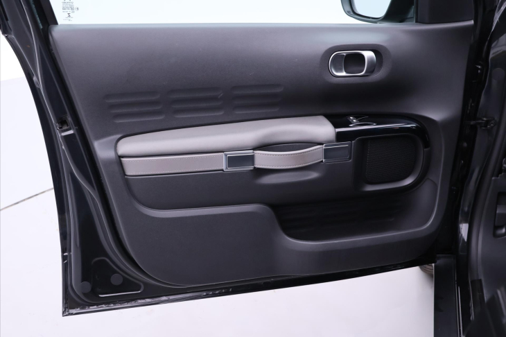 Citroën C4 Cactus 1,2 PT 81kW Aut. Shine Navi CZ