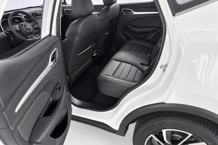 MG ZS 1,0 TGI 82 KW Exclusive CZ