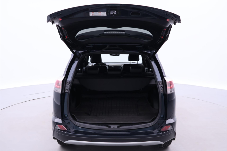 Toyota RAV4 2,5 Hybrid 114kW e-CVT 4WD CZ