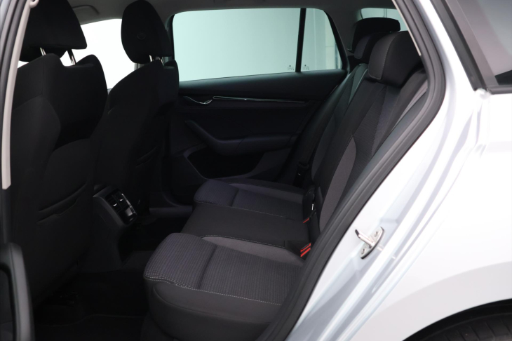 Škoda Octavia 2,0 TDI 85kW Ambition CZ DPH