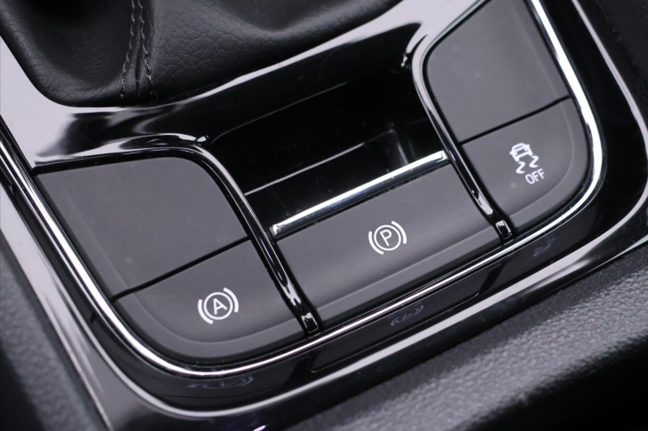 Škoda Karoq 1,0 TSI Soleil LED 1.Majitel