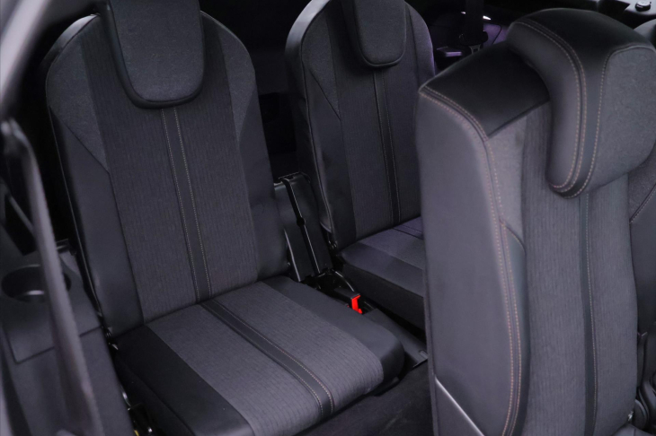 Peugeot 5008 1,6 i 133 kW GT-Line CZ 7-Míst