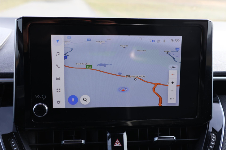 Toyota Corolla 1,8 Hybrid e-CVT 1.Maj DPH GR