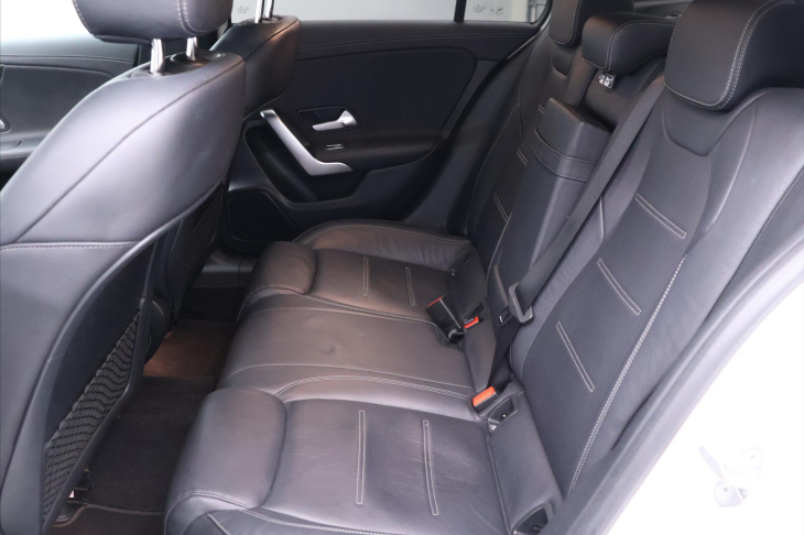 Mercedes-Benz Třídy A 2,0 A220 140kW Aut. AMG-Line