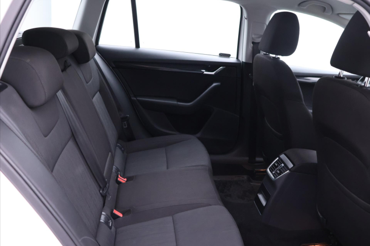 Škoda Octavia 1,6 TDI 81kW Style CZ DPH