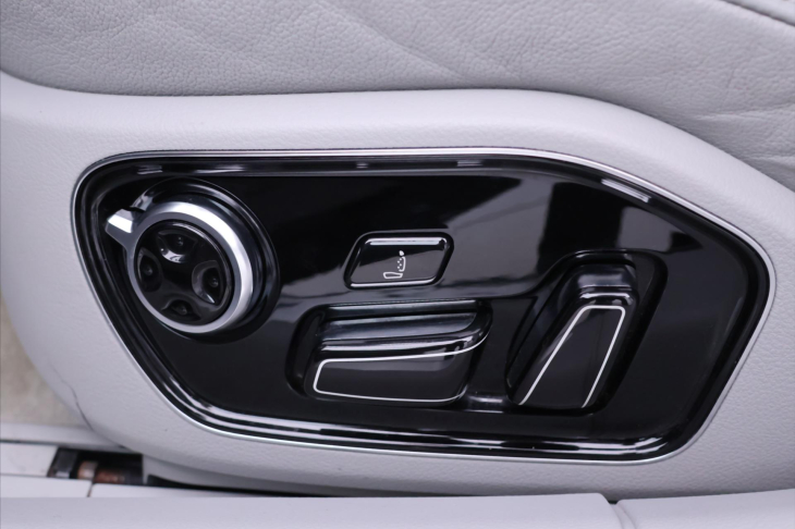 Audi A8 4,2 FSI 273kW Quattro Tiptronic