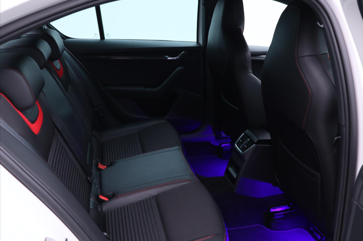 Škoda Octavia 2,0 TSI RS 162kW DSG Challenge