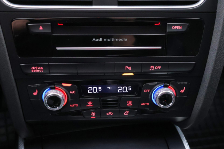 Audi RS 4 4.2 FSI V8 331kW 1.Maj Serviska