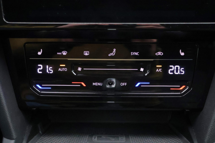 Volkswagen Passat 2,0 TDI 147kW DSG Matrix DPH