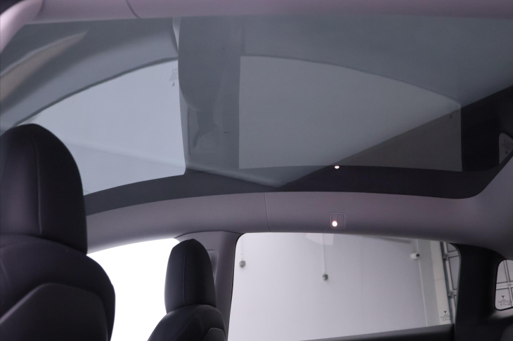 Tesla Model Y Long Range AWD 75kWh DPH