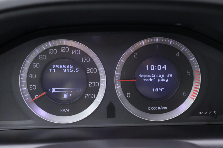 Volvo XC60 2,4 D5 151kW AWD Kinetic CZ