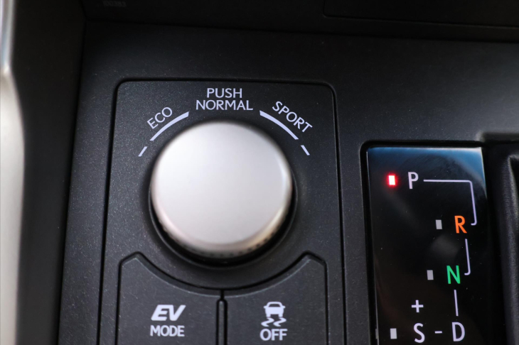 Lexus NX 300h 2,5 145kW 4WD Premium AUT