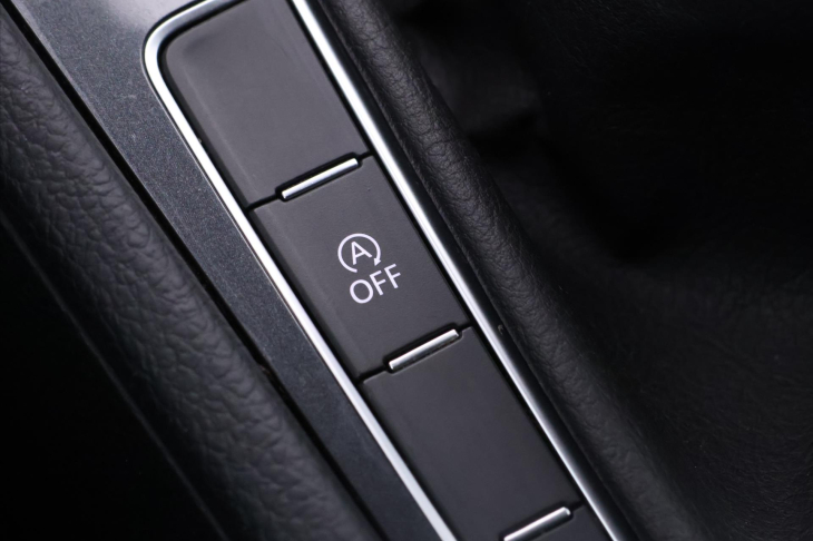 Volkswagen Golf 1,6 TDI LED DPH 1.Maj.