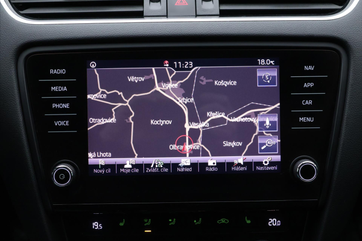 Škoda Octavia 1,6 TDI Clever Navi LED